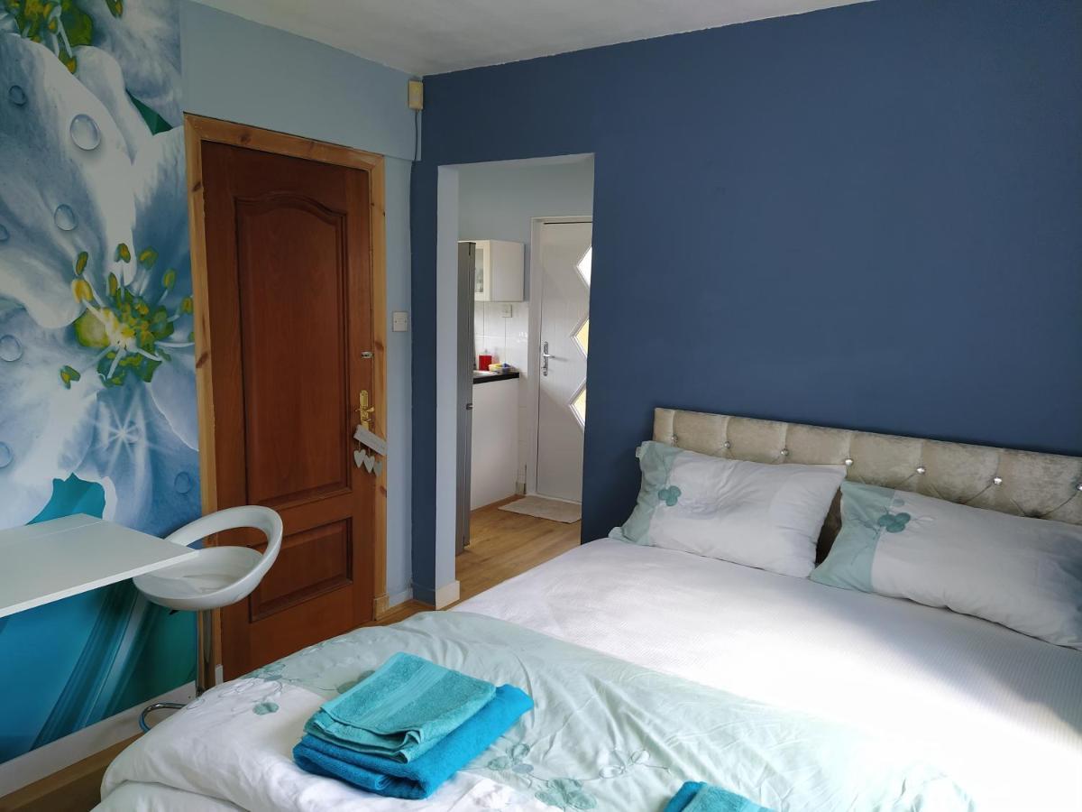 Апартаменты Self Catering Studio Flat Эдинбург Экстерьер фото